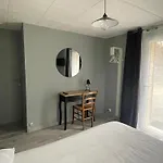 Du Circuit Oda ve Kahvaltı 3*