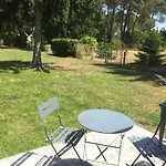 Du Circuit Oda ve Kahvaltı Le Mans