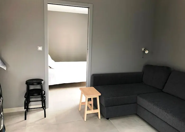 Du Circuit Alojamento de Acomodação e Pequeno-almoço 3*