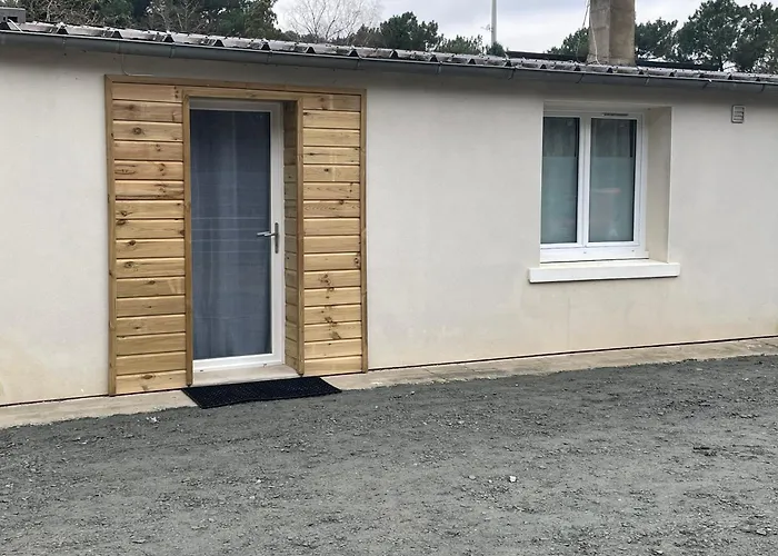 Du Circuit Alojamento de Acomodação e Pequeno-almoço